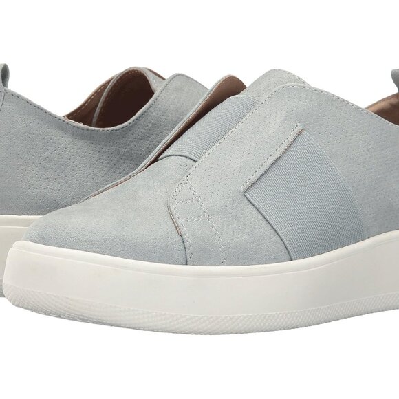 NEW Steve Madden Sneakers Brad Light Blue Slip On Shoes - Size 6 - Picture 1 of 6